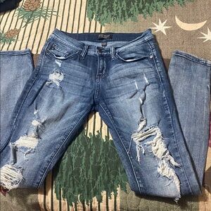 Distressed Judy Blue skinny Jeans